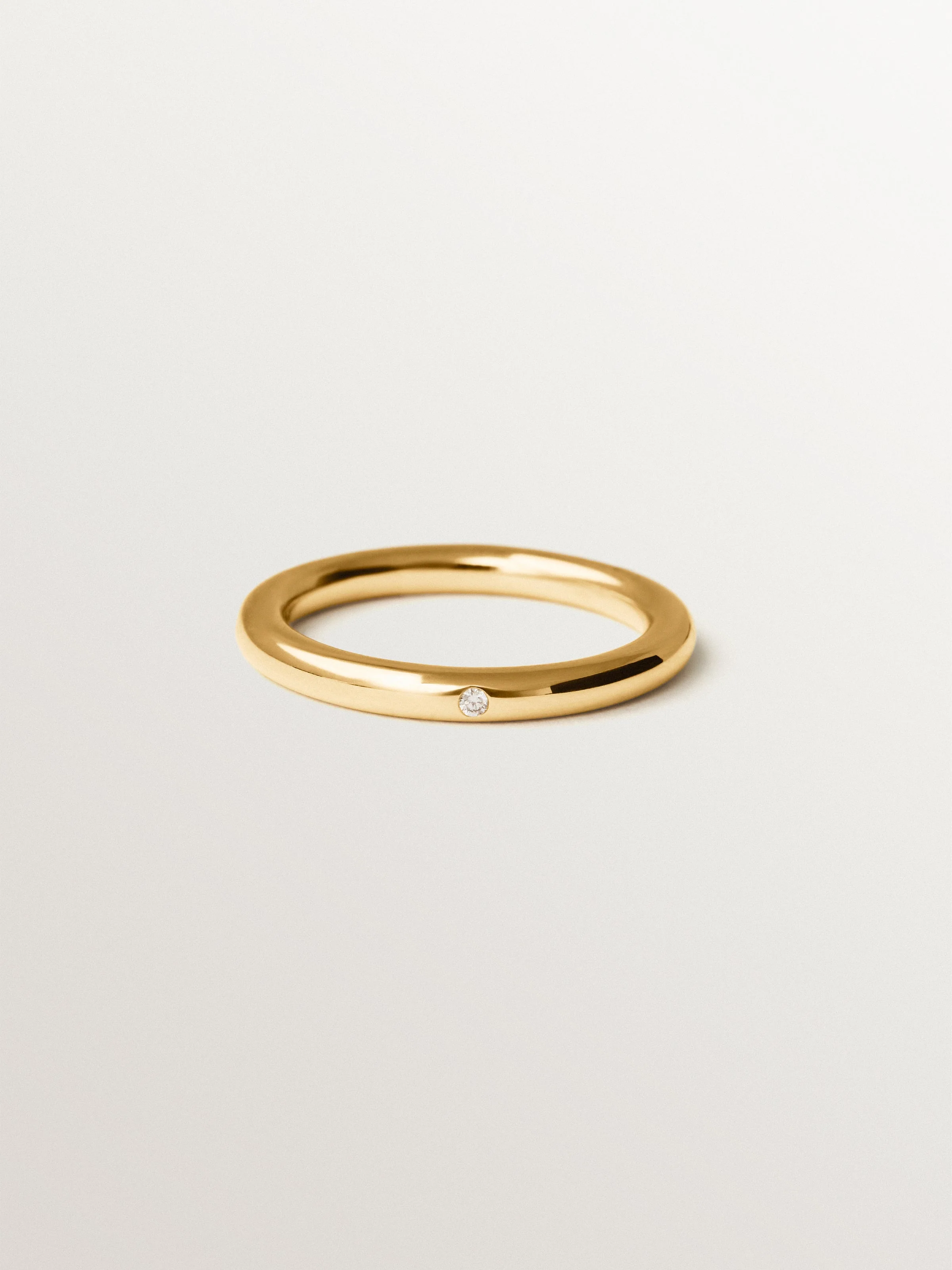 Alianza de oro amarillo de 9K con diamante - Image 3