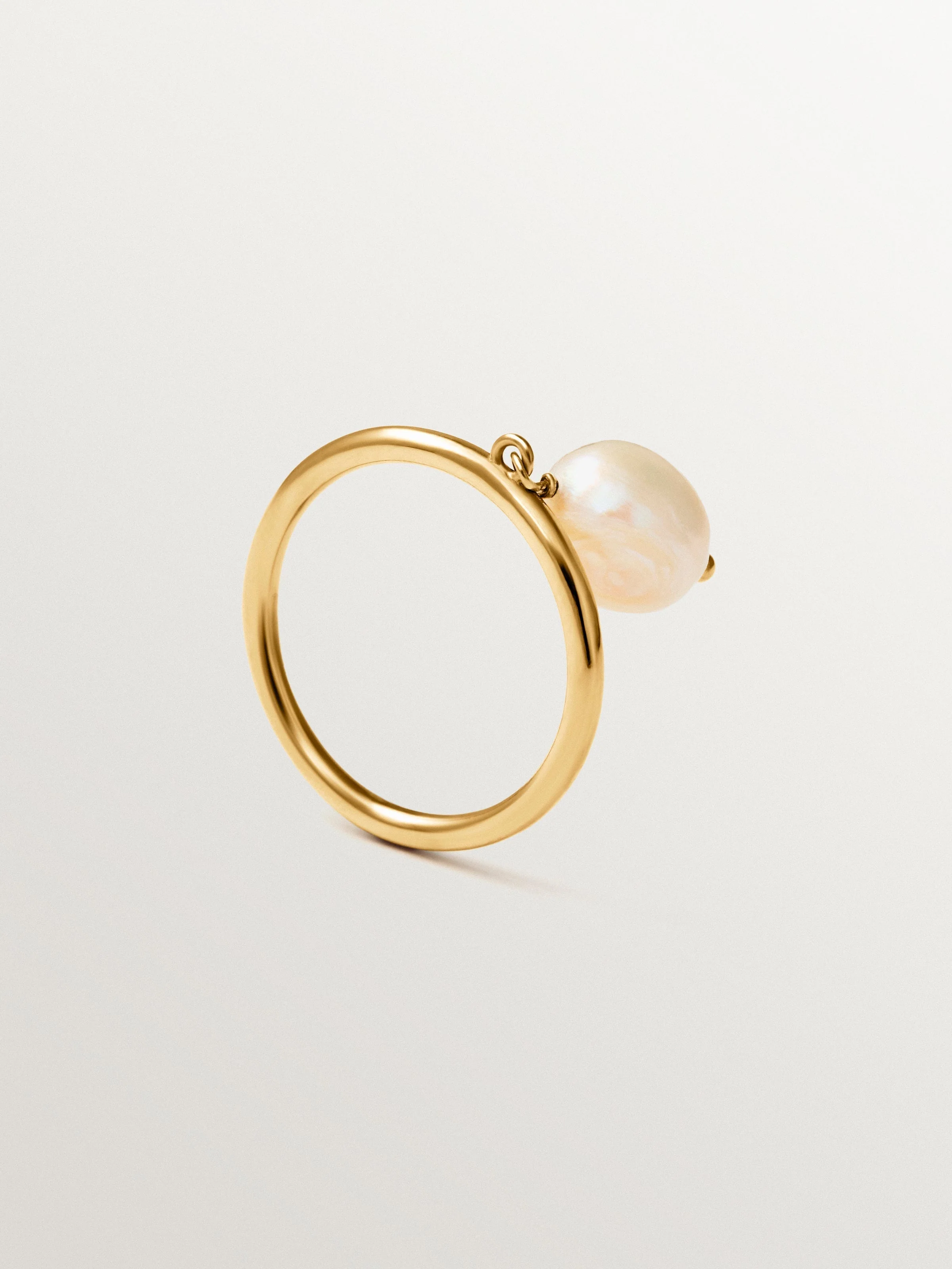 Anillo  con perla colgante de plata 925 bañada en oro de 18K - Image 5