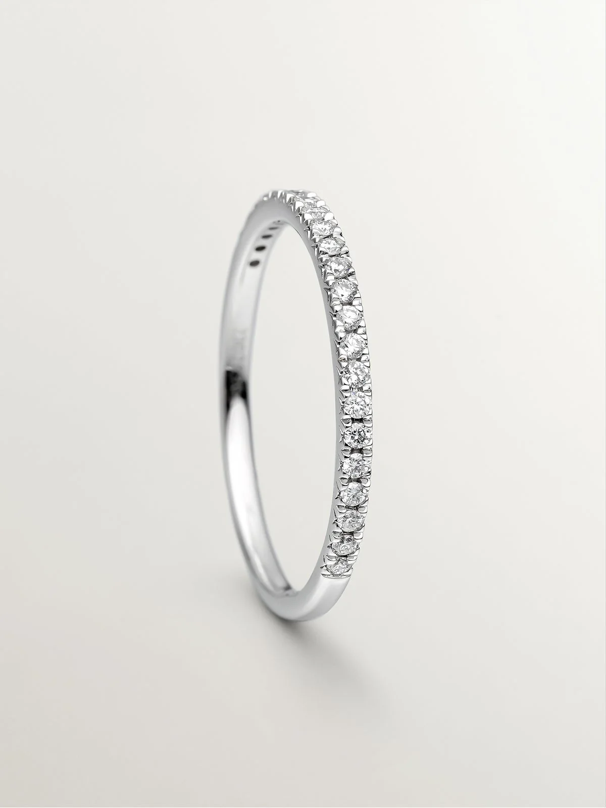 Anillo de oro blanco de 18K con diamantes 0,09 cts - Image 5