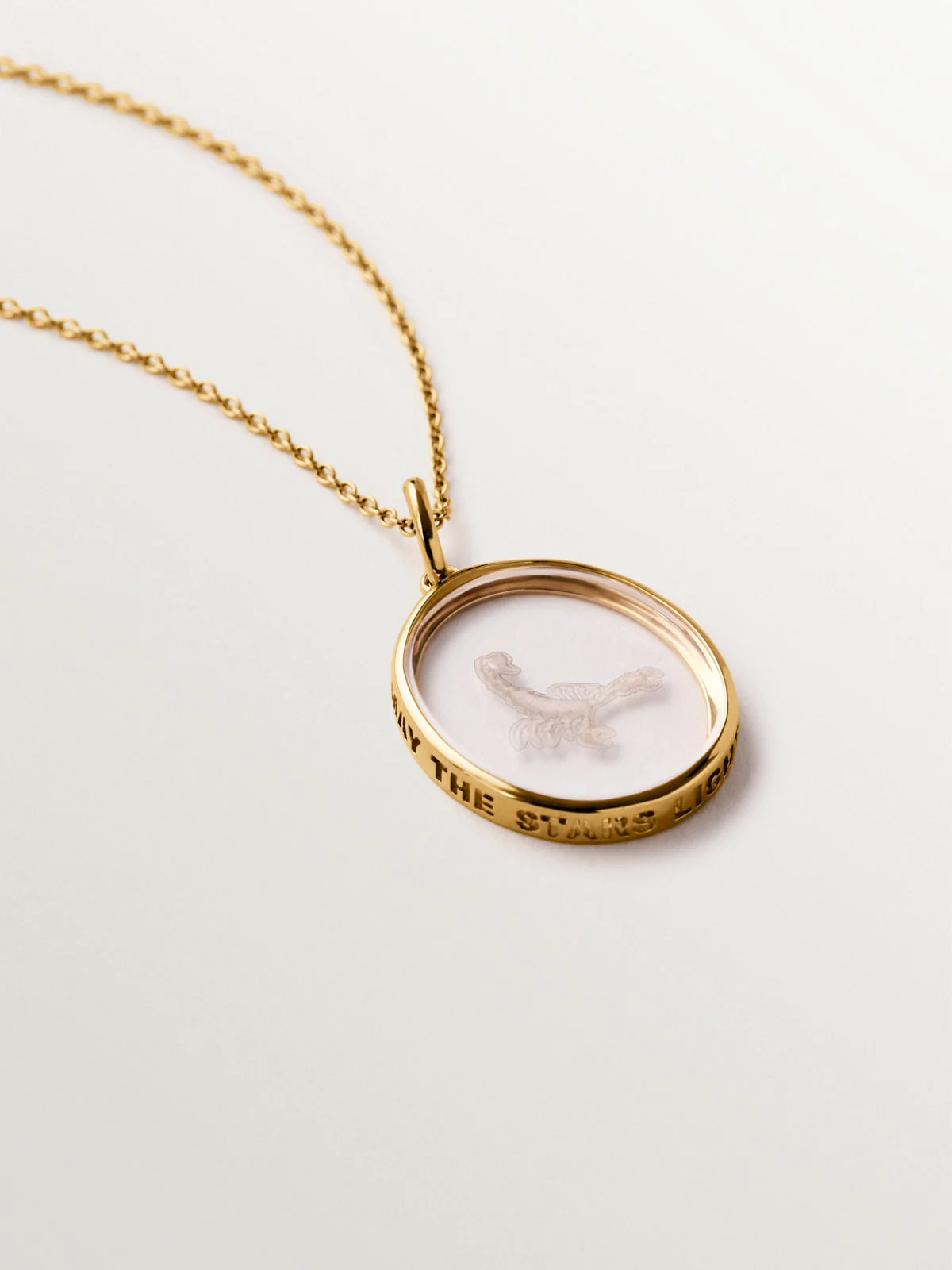 Charm Escorpio de plata 925 bañada en oro amarillo de 18K y cristal de roca - Image 3