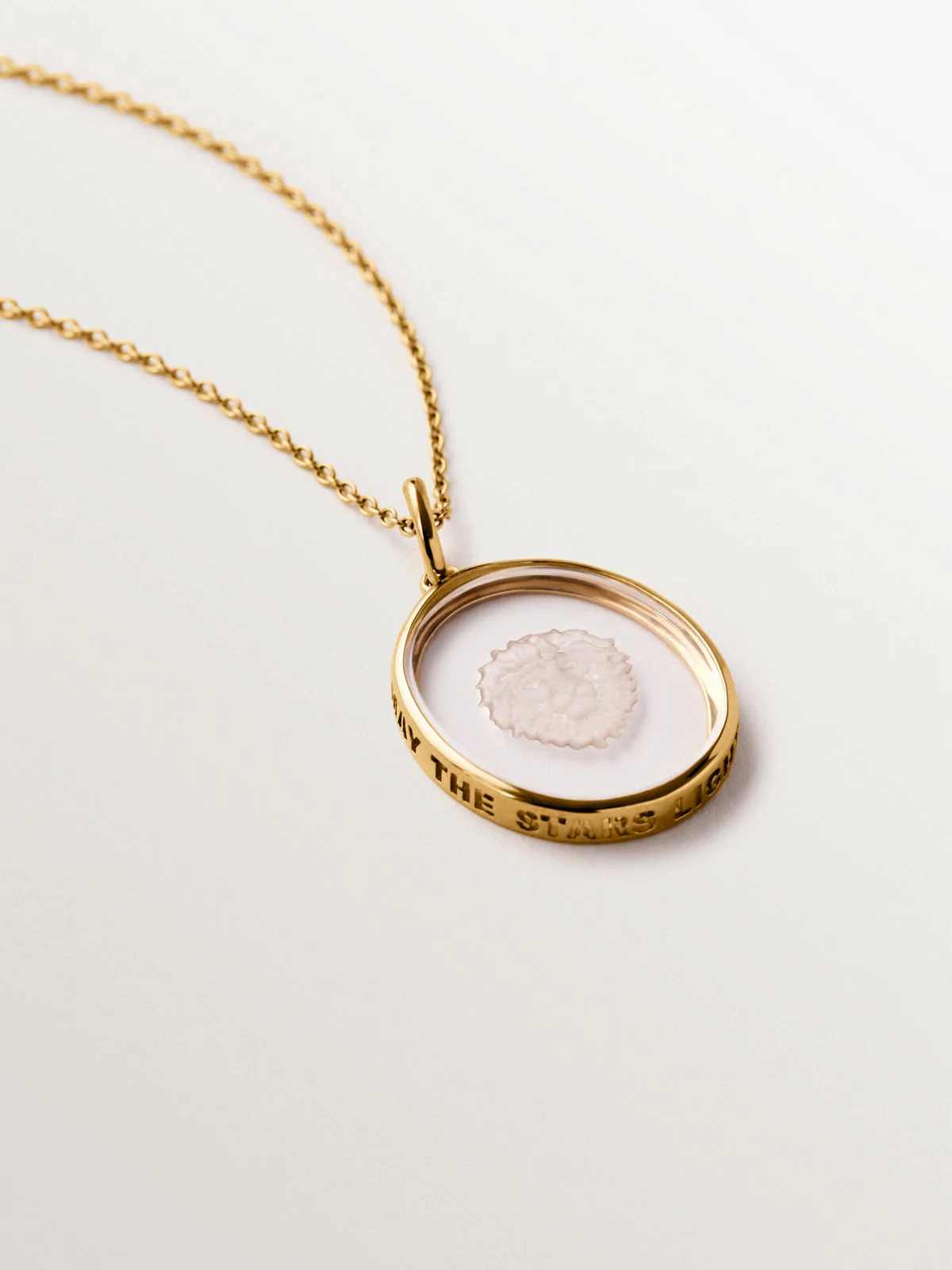 Charm Leo de plata 925 bañada en oro amarillo de 18K y cristal de roca - Image 3