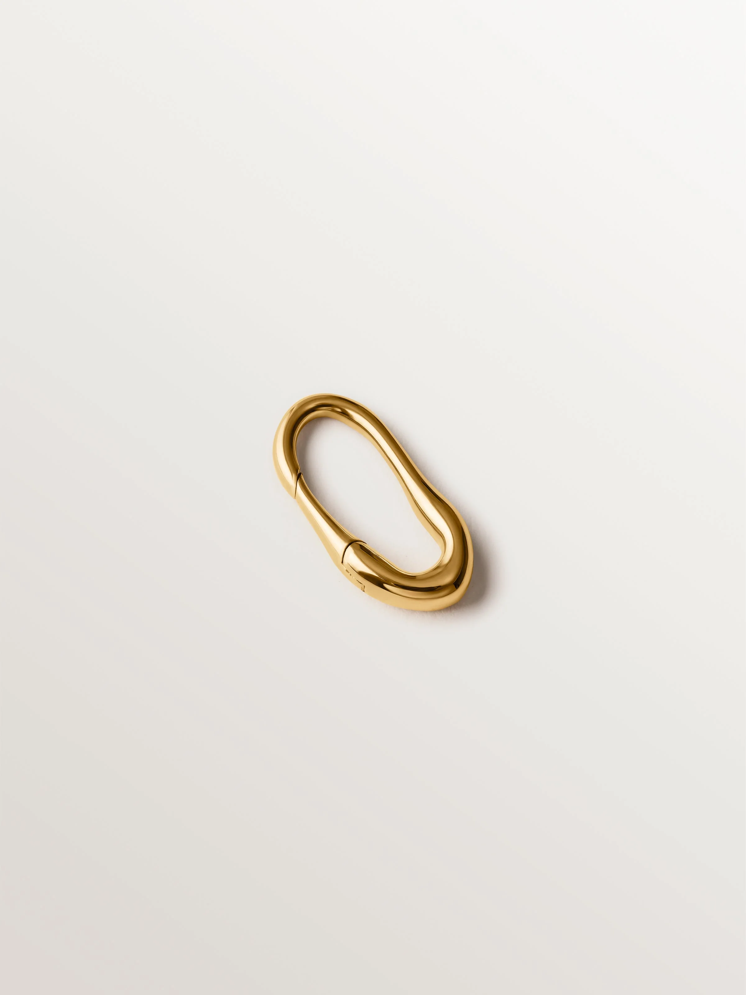 Cuelga charm bañado en oro amarillo