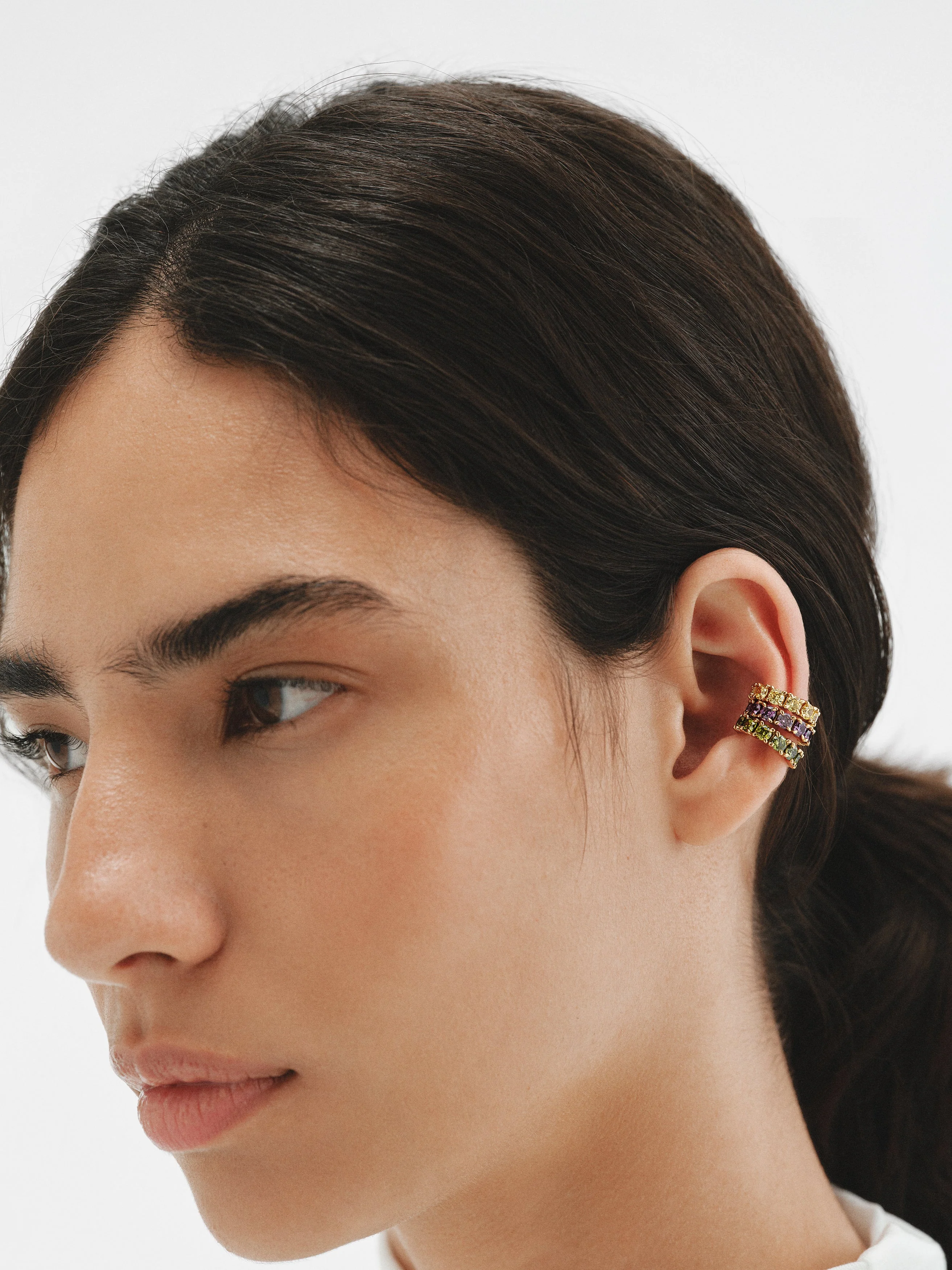 Earcuff bañado en oro amarillo con cristales amarillos - Image 5