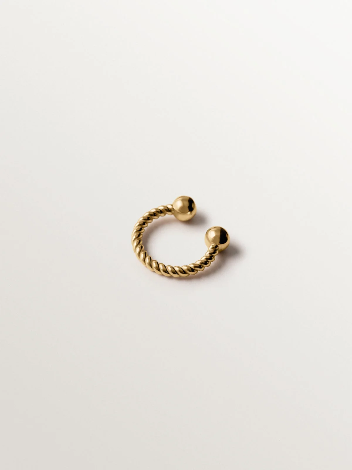Earcuff gallonado de plata 925 bañada en oro amarillo de 18K - Image 3
