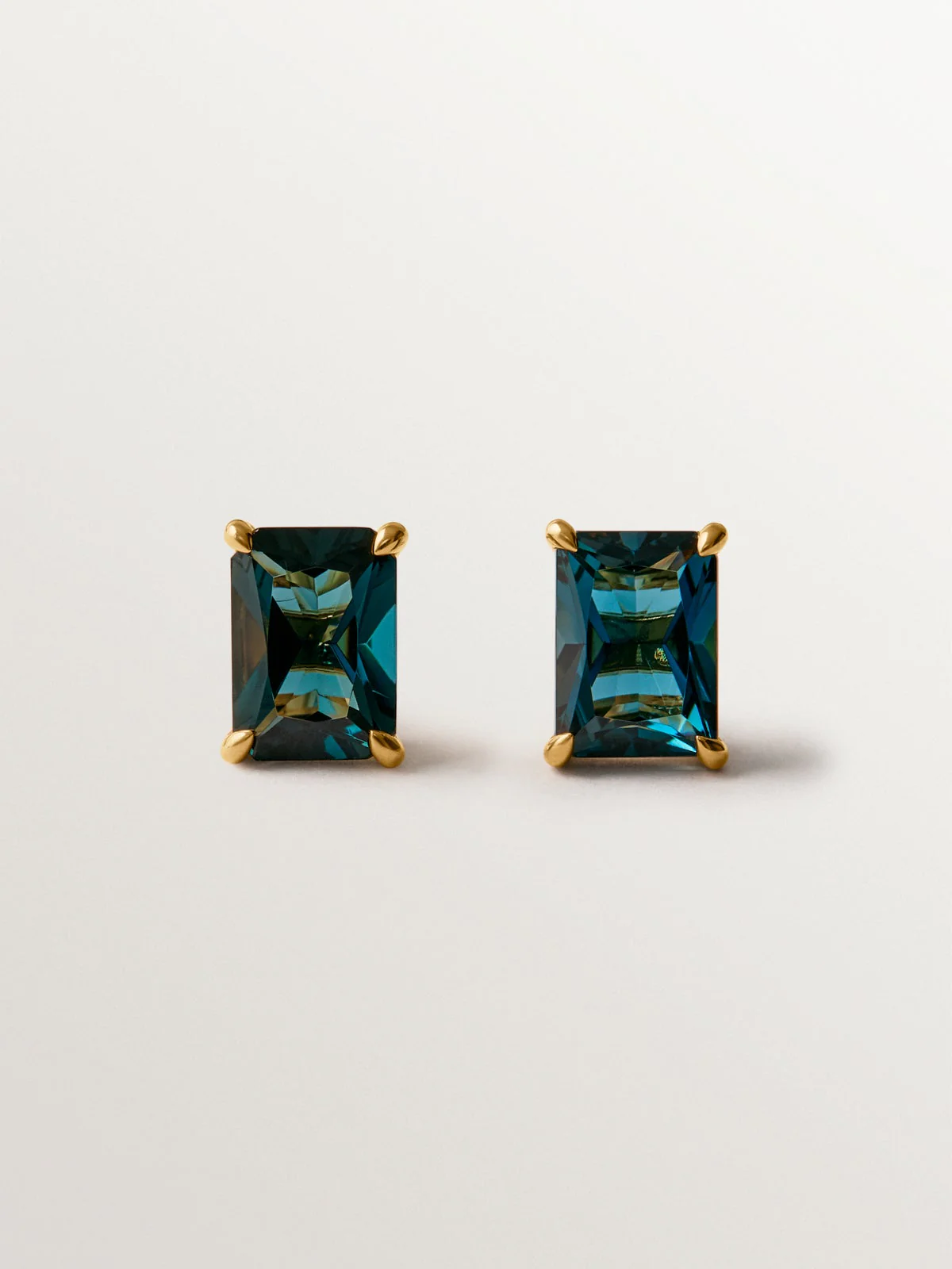 Pendientes de plata 925 bañada en oro amarillo de 18K con topacio azul london