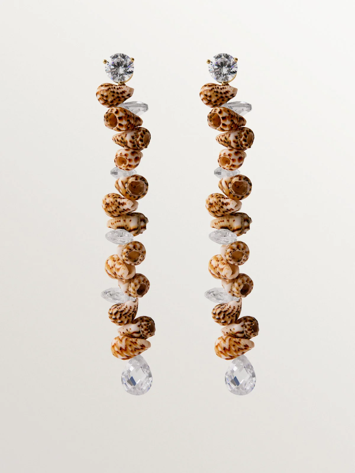 Pendientes largos de plata 925 bañada en oro amarillo de 18K con conchas marrones y cristales - Image 5