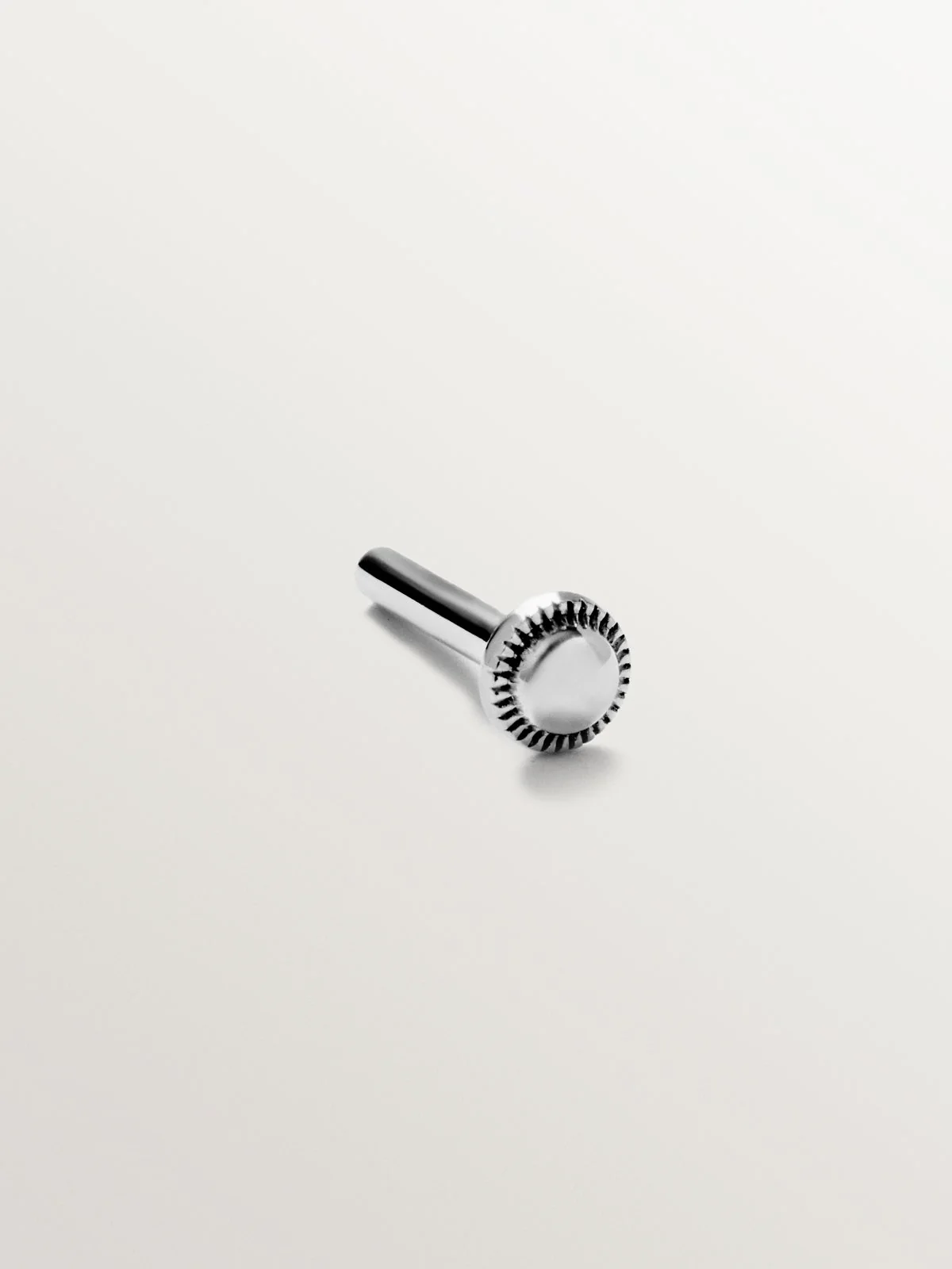 Piercing de oro blanco de 18K con diamantes - Image 5