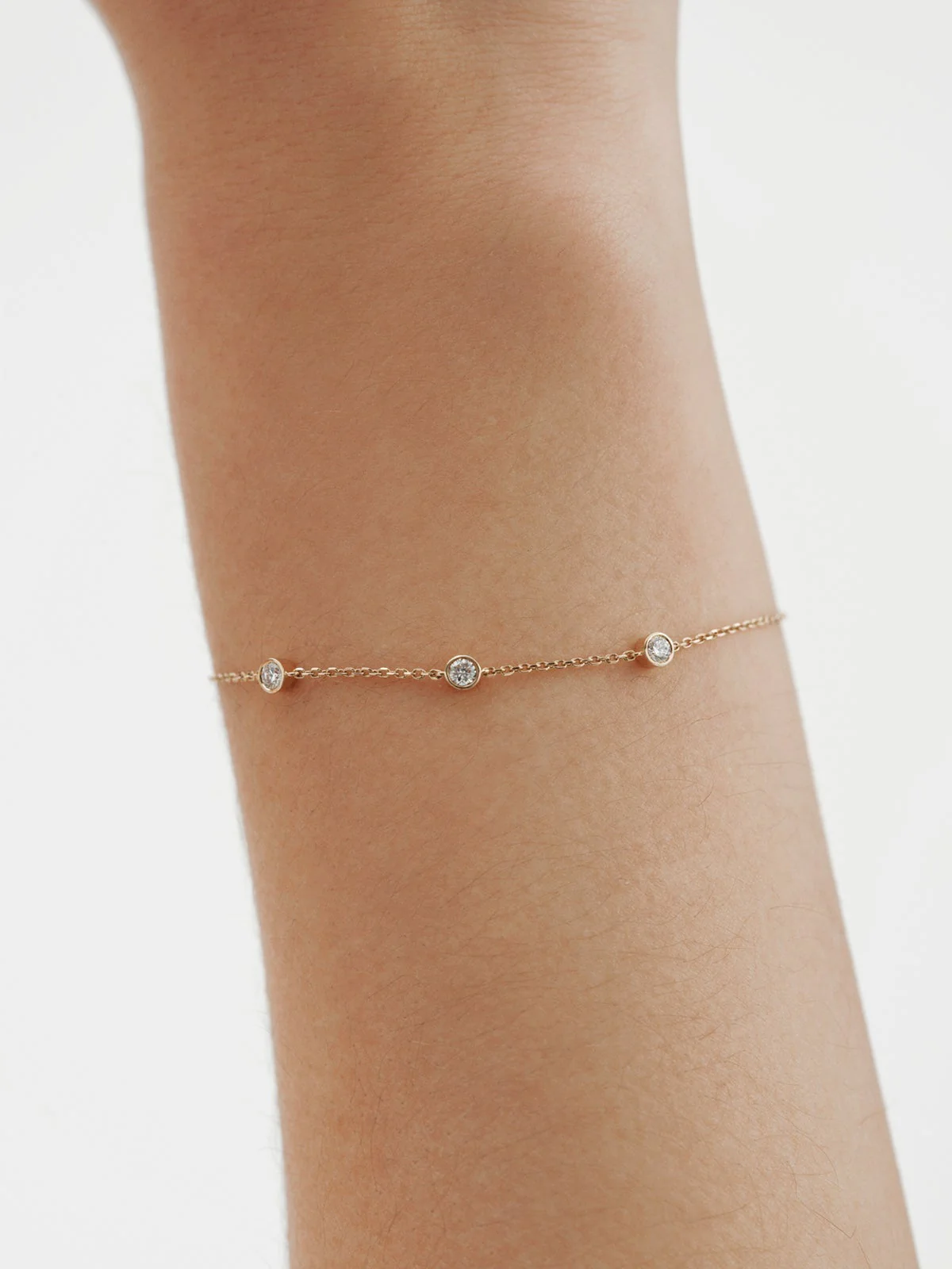 Pulsera de oro amarillo de 9K con diamantes lab grown - Image 2