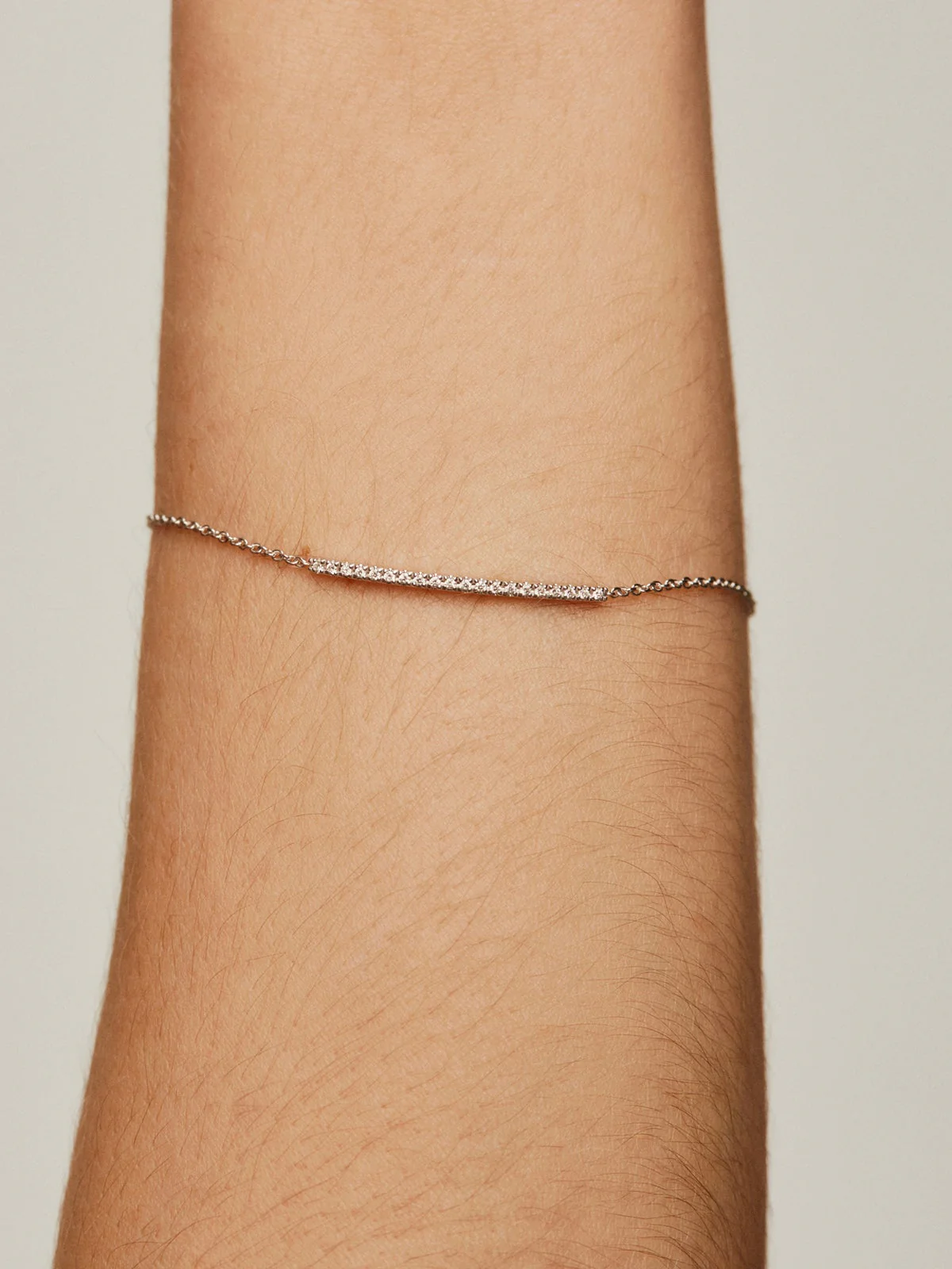 Pulsera de oro blanco de 18K con diamantes