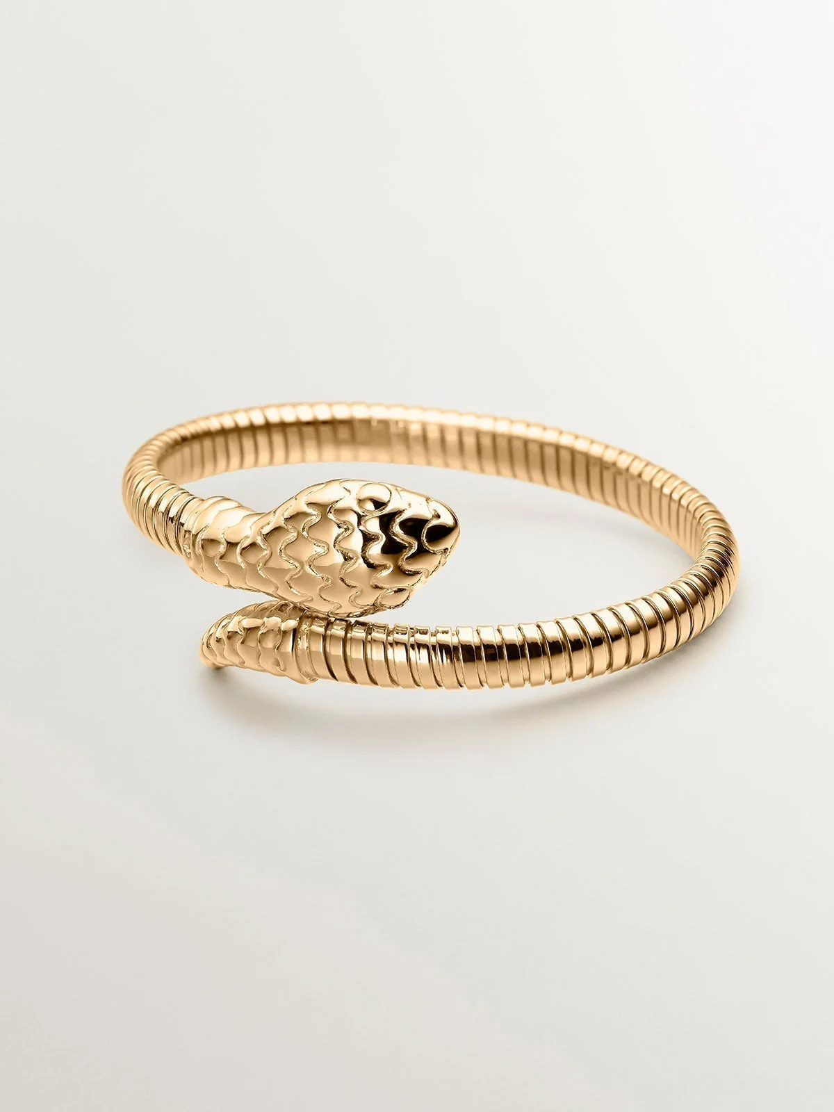 Pulsera rígida de plata 925 bañada en oro amarillo de 18K con forma de serpiente