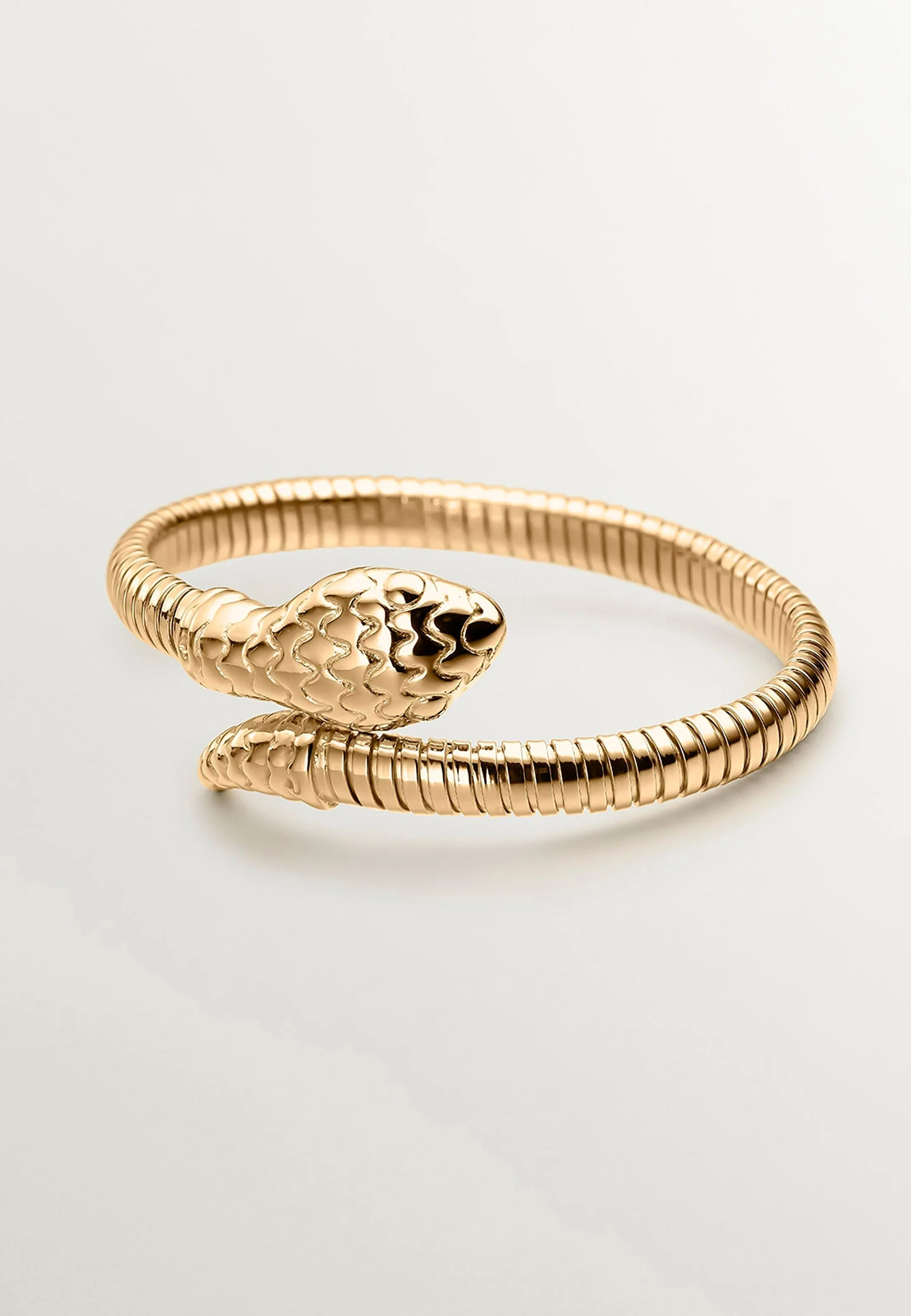 Pulsera rígida de plata 925 bañada en oro amarillo de 18K con forma de serpiente - Image 2